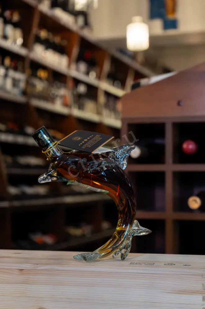 В магазине Крю Профи Vedi Alco Dolphin 7 Years Old in gift box 0.2 л