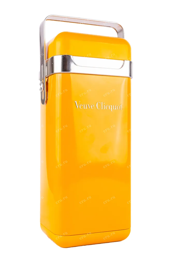 Подарочная упаковка Veuve Clicquot Ponsardin Brut with gift box 2019г  0.75 л