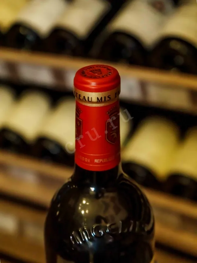 Пробка Chateau Angelus Premier Grand Cru Classe A Saint-Emilion 1-er Grand Cru 2016 0.75 л