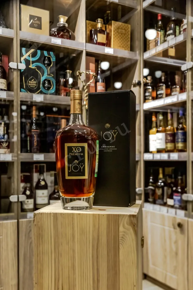 В магазине Крю Профи Joy XO Premium 1995 0.7 л