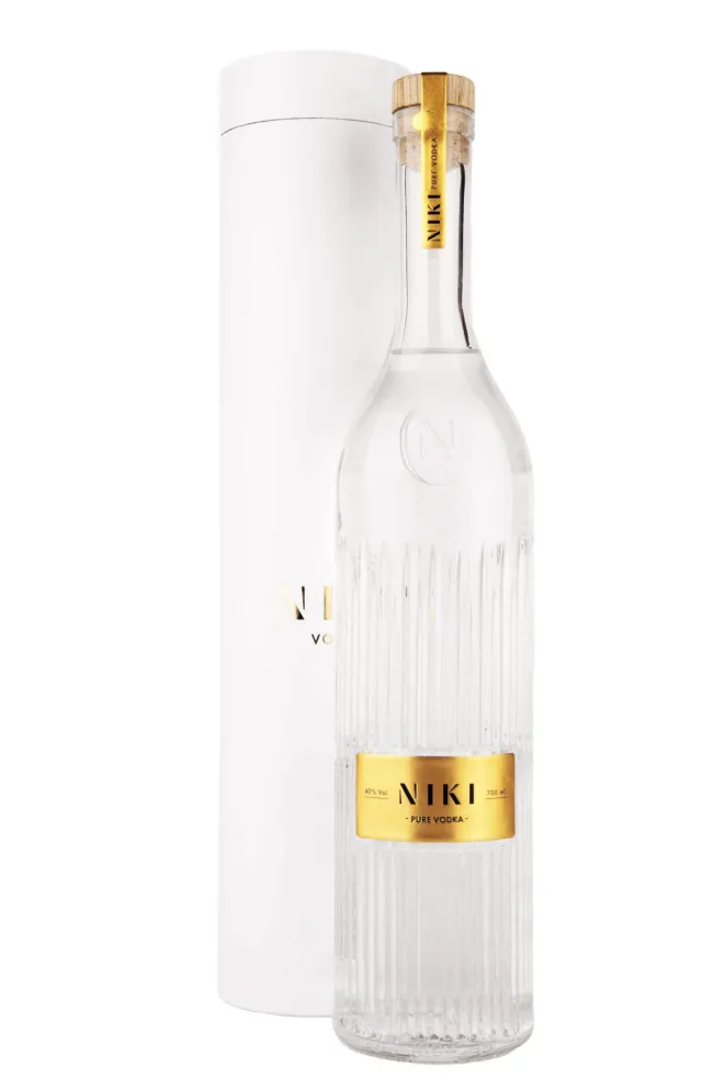 Водка Ники Пьюр в тубе  0.7 л