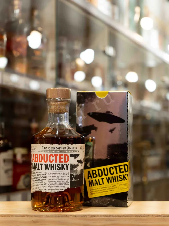 В магазине Крю Профи Abducted Malt gift box 0.7 л