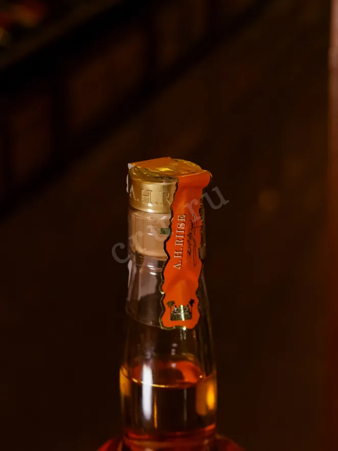 Пробка A.H. Riise XO Reserve Single Barrel gift box 0.75 л