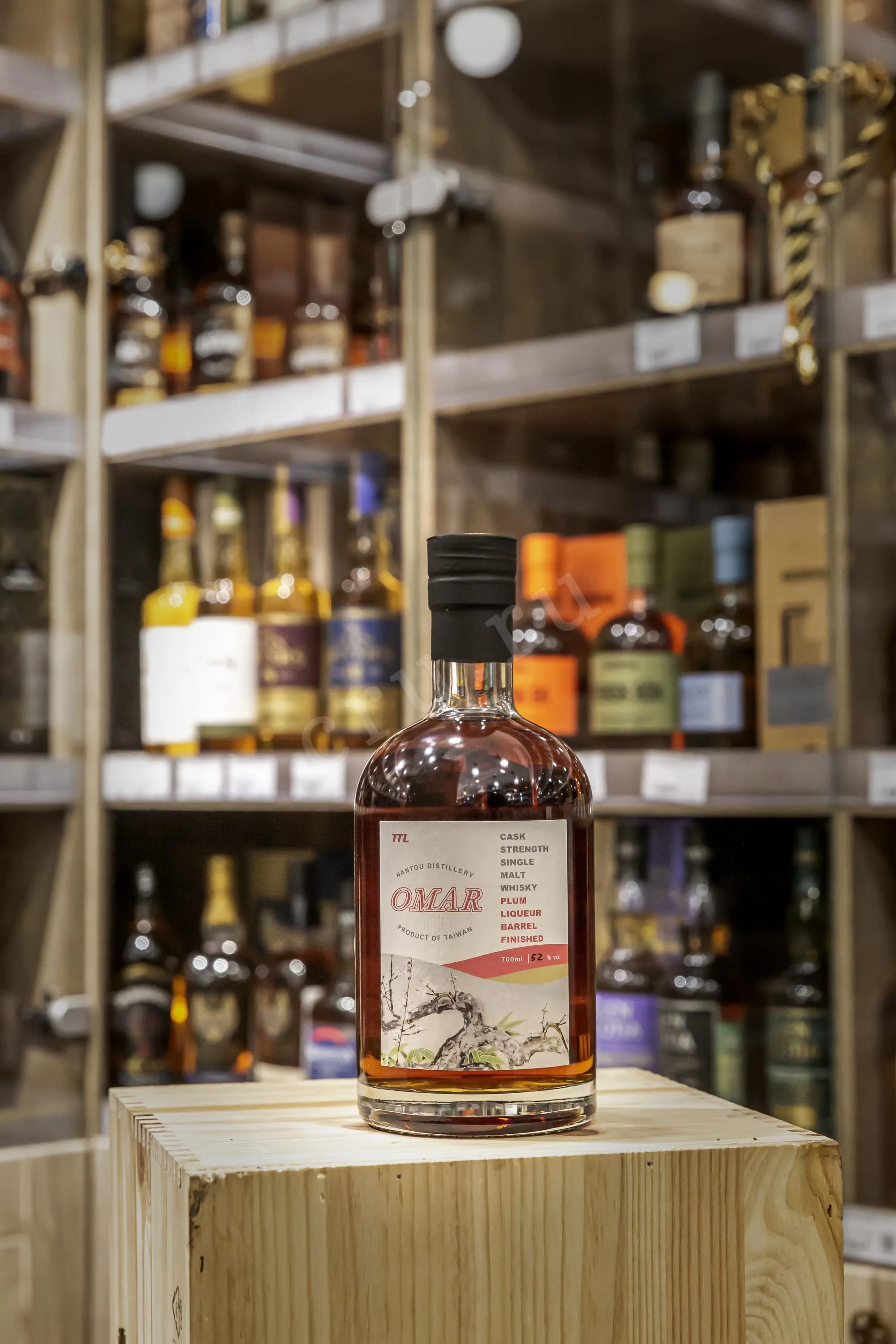 Omar Cask Strength Single Malt Plum Liqueur Barrel Finish in gift