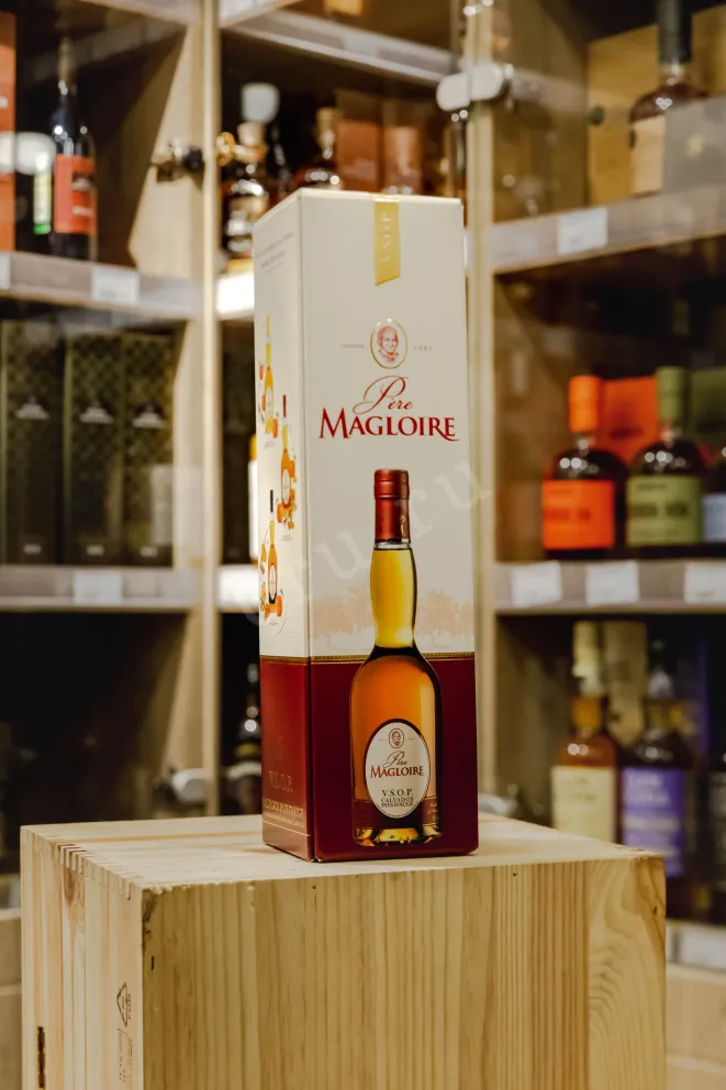 В магазине Крю Профи Pere Magloire VSOP 0.5 л
