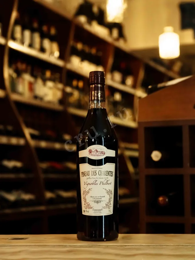 В магазине Крю Профи Vignobles Philbert Rouge 2021 0.75 л