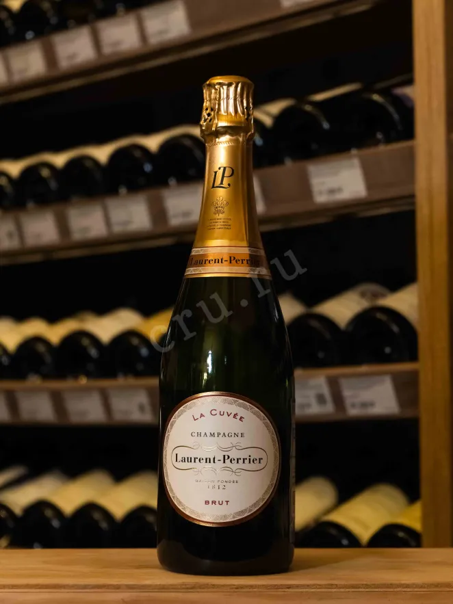 В магазине Крю Профи Laurent-Perrier Brut Cuvee gift box with 2 glasses 2018 0.75 л