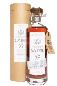 Коньяк Сараджев 45 лет ОС в тубе  0.5 л