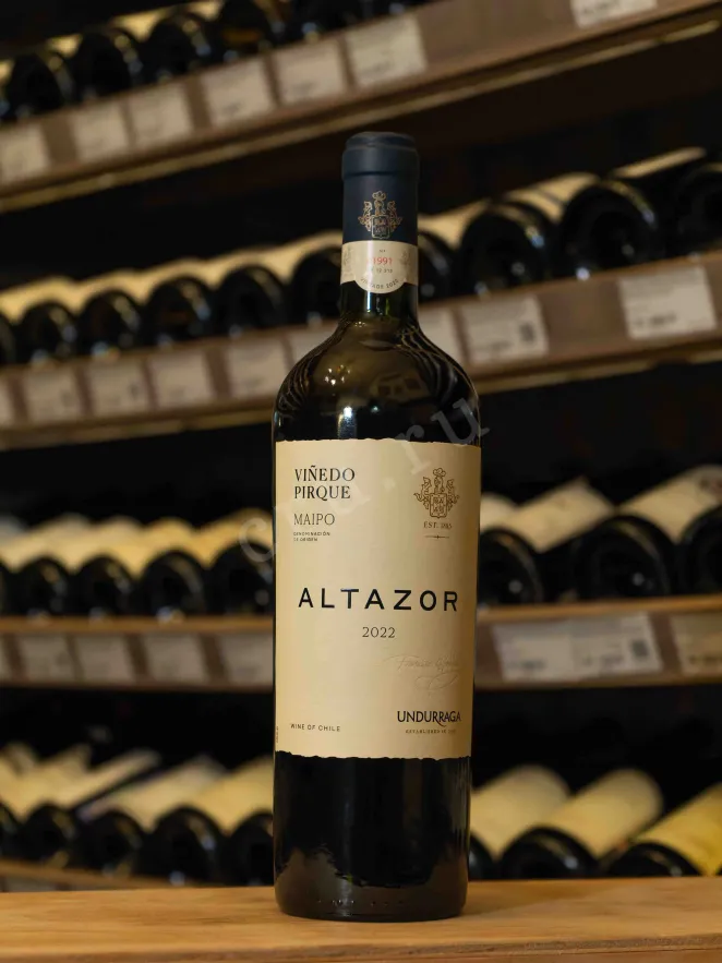 В магазине Крю Профи Undurraga Altazor DO in gift box 2022 0.75 л