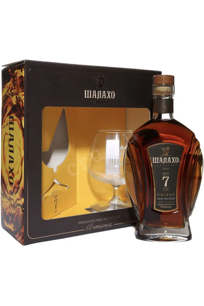 Коньяк Шалахо 7 лет в подарочной упаковке с бокалом  0.5 л