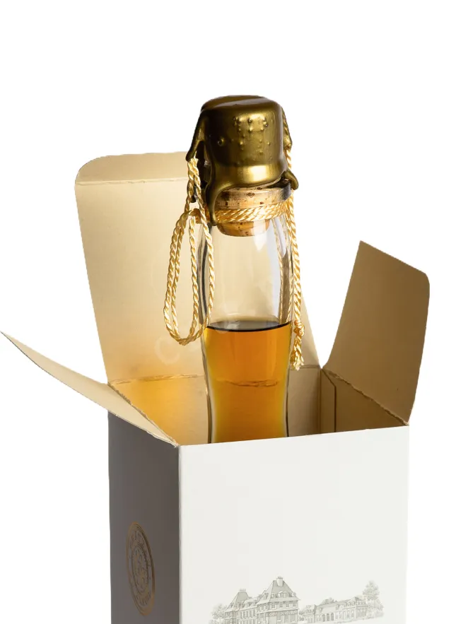 В подарочной коробке Chateau du Breuil Finition en Futs de Sauternes 8 Ans d'Age in gift box 0.7 л