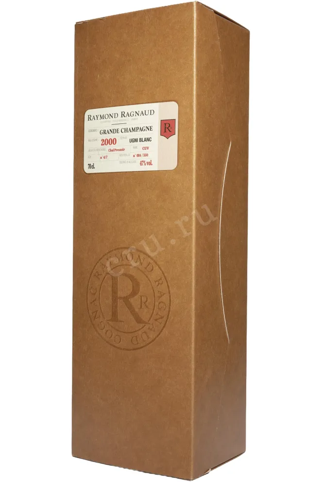 Подарочная коробка Raymond Ragnaud Millesime Grande Champagne in gift box 2000 0.7 л