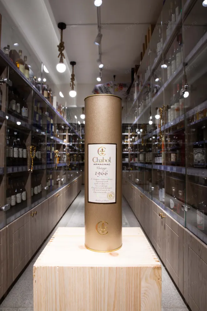 В магазине Крю Профи Chabot 1966 in tube 1966 0.7 л