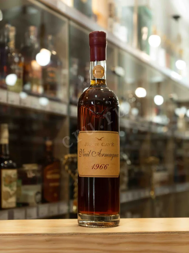 В магазине Крю Профи Jean Cave Vieil Armagnac AOC wooden box 1966 0.7 л