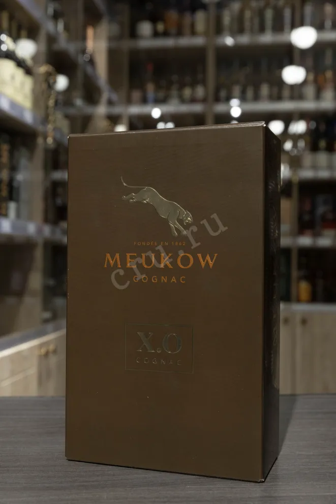В магазине Крю Профи Meukow XO 0.7 л