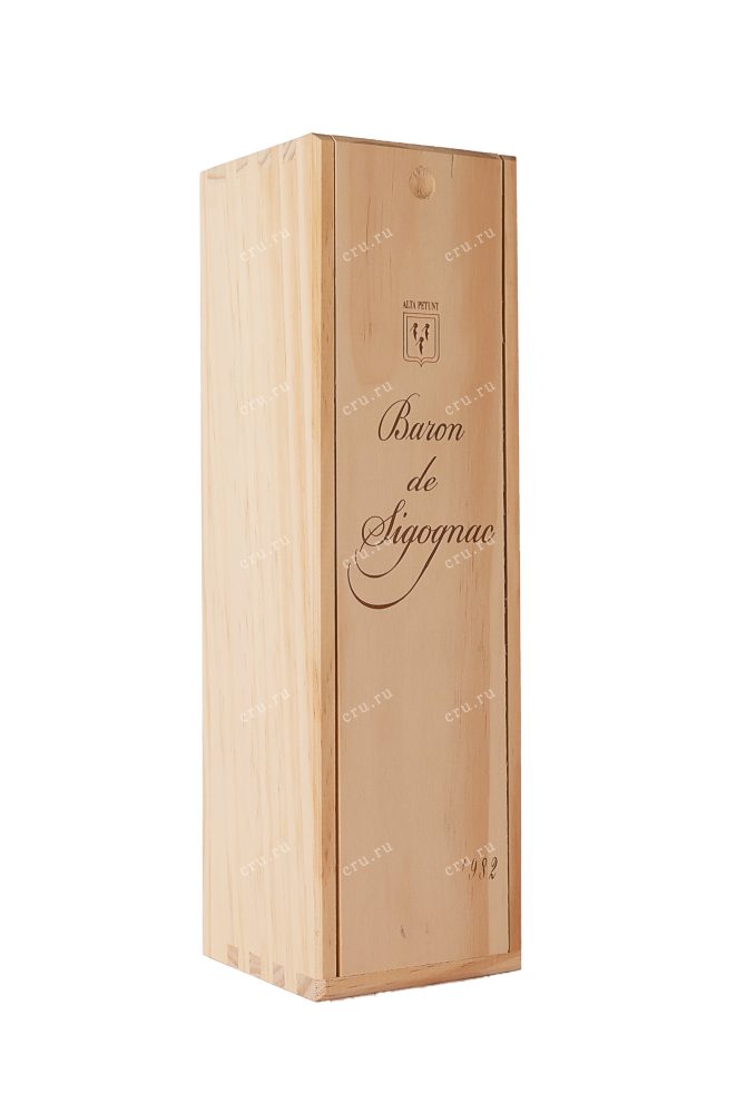 Деревянная коробка Armagnac Baron de Sigognac wooden box 1982 0.7 л