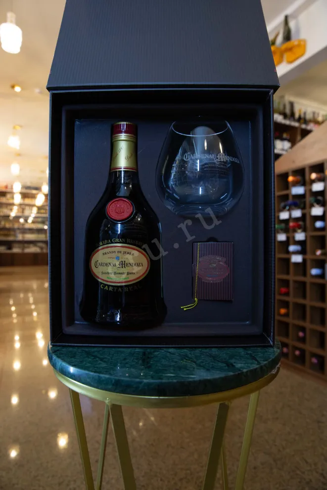 В магазине Крю Профи Sanchez Romate Cardenal Mendoza Carta Real Solera Gran Reserva gift box + glass 0.7 л