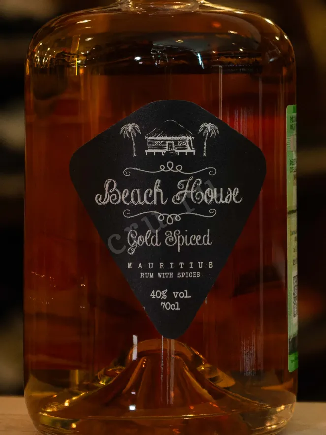 В магазине Крю Профи Beach House Gold Spiced 0.7 л