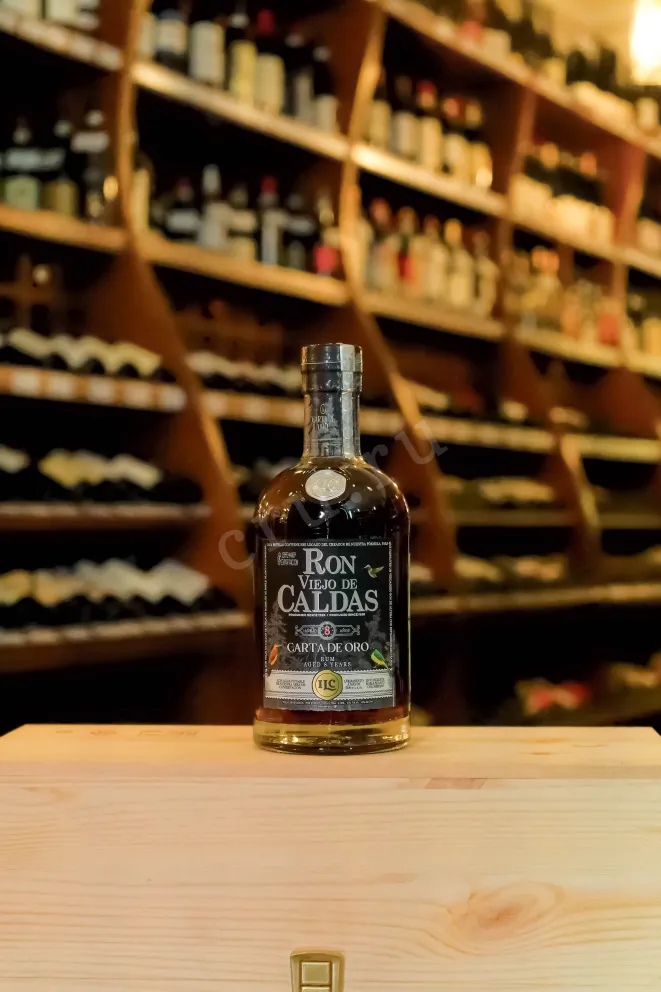 В магазине Крю Профи Viejo de Caldas Carta de Oro Anejo 8 years 0.7 л