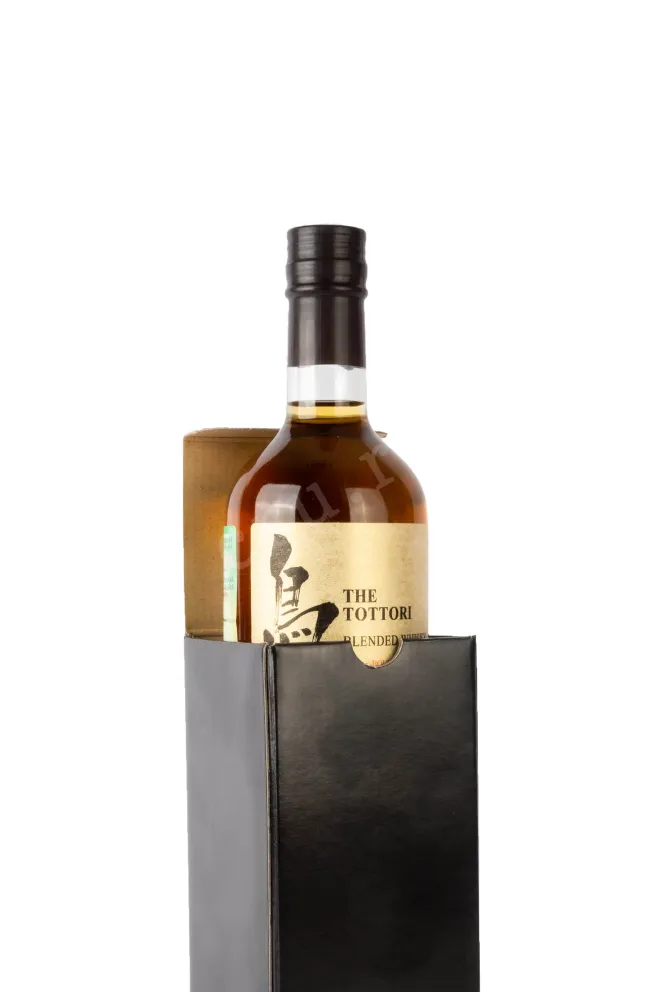 В подарочной коробке the Tottori Bourbon Barrel gift box 0.5 л