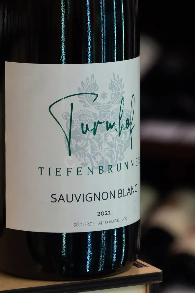 В магазине Крю Профи Tiefenbrunner Turmhof Sauvignon Blanc 2021 0.75 л