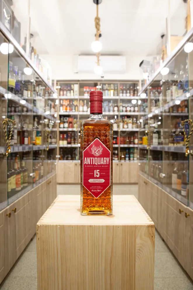 В магазине Крю Профи Antiquary 15 years in gift box 0.7 л
