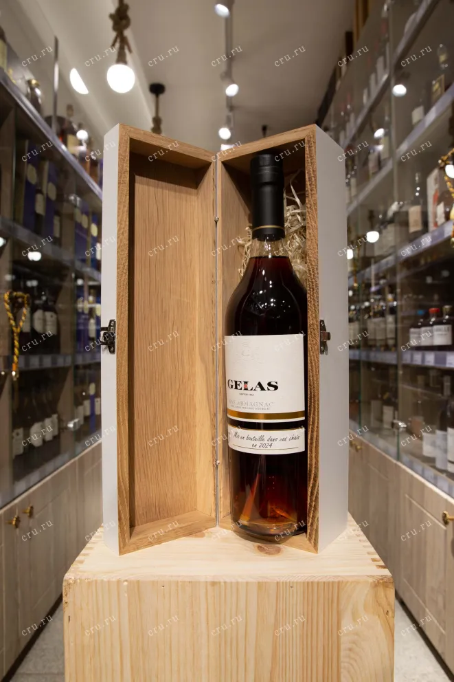 В магазине Крю Профи Gelas 1973 0.7 л