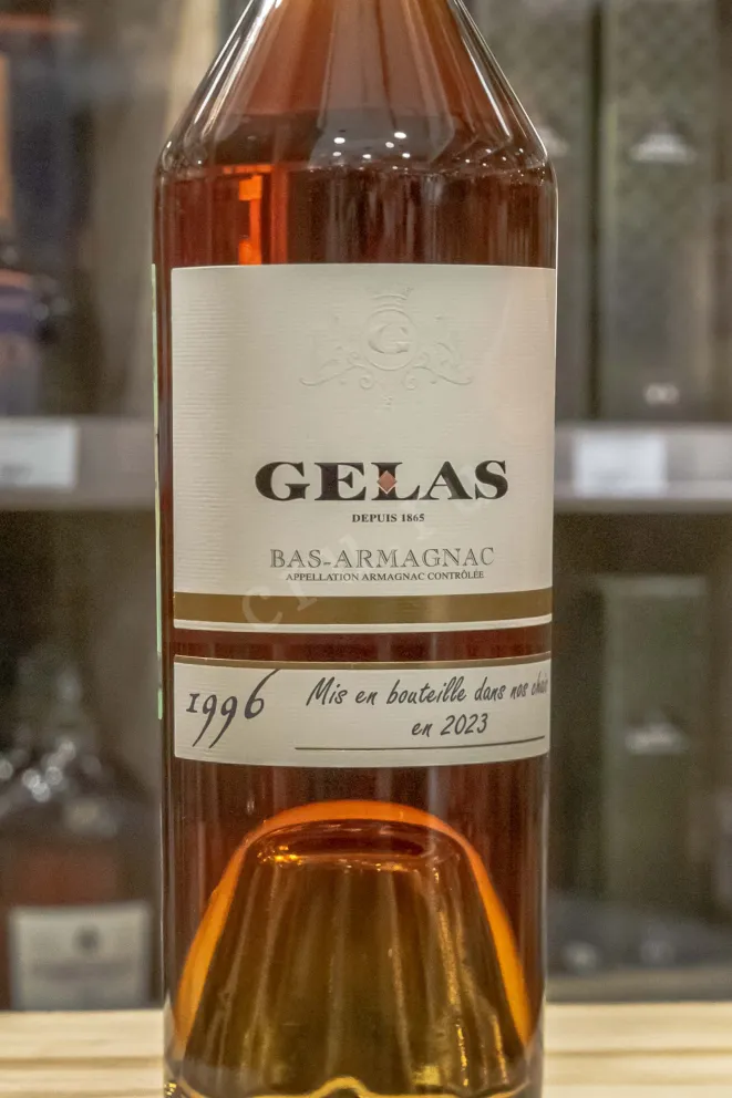 В магазине Крю Профи Gelas 1996 0.7 л