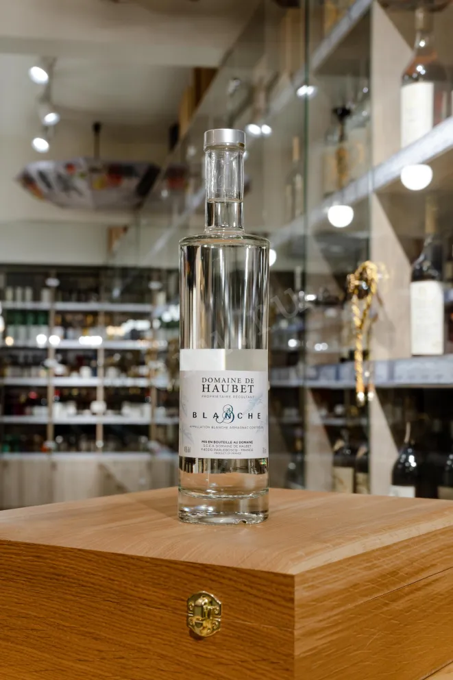 В магазине Крю Профи Domaine de Haubet Blanche 0.7 л