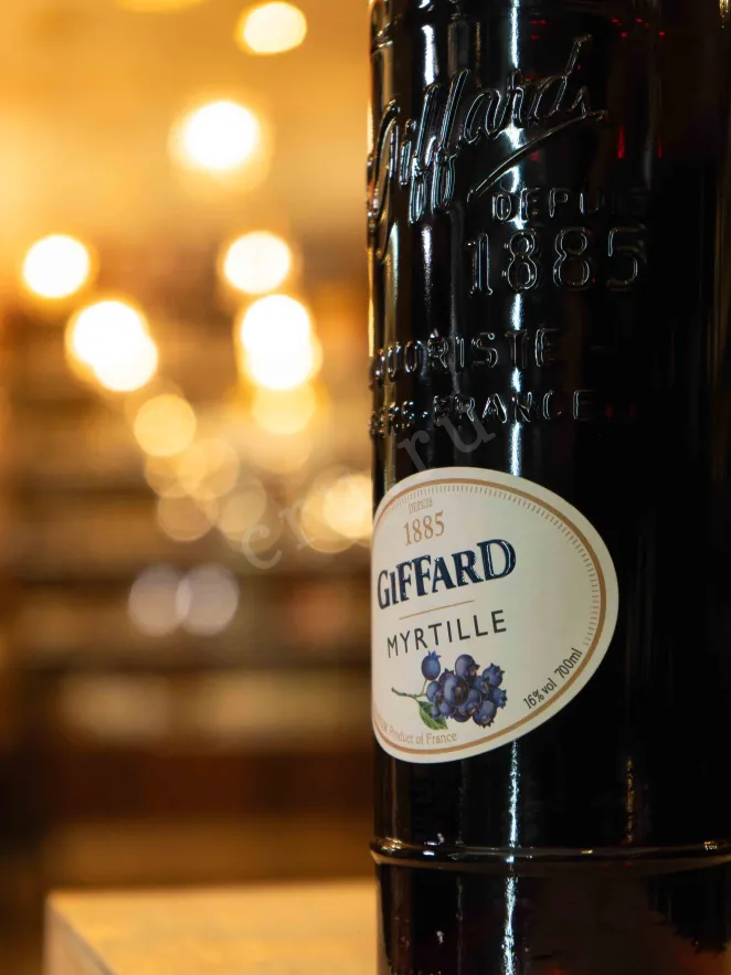 В магазине Крю Профи Giffard Creme de Violette 0.7 л