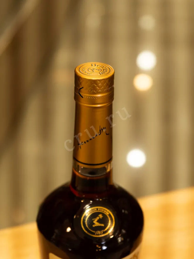 Пробка Hennessy Very Special 0.5 л