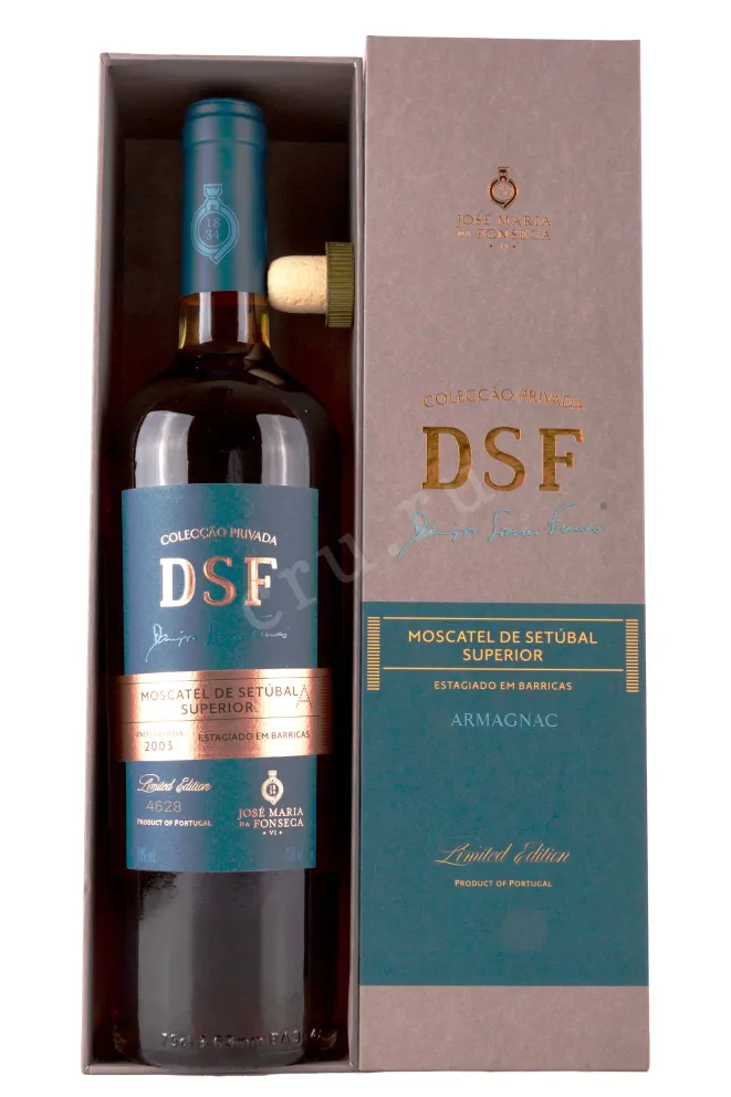 В подарочной коробке Coleccao Privada DSF Moscatel de Setubal gift box 2003 0.75 л