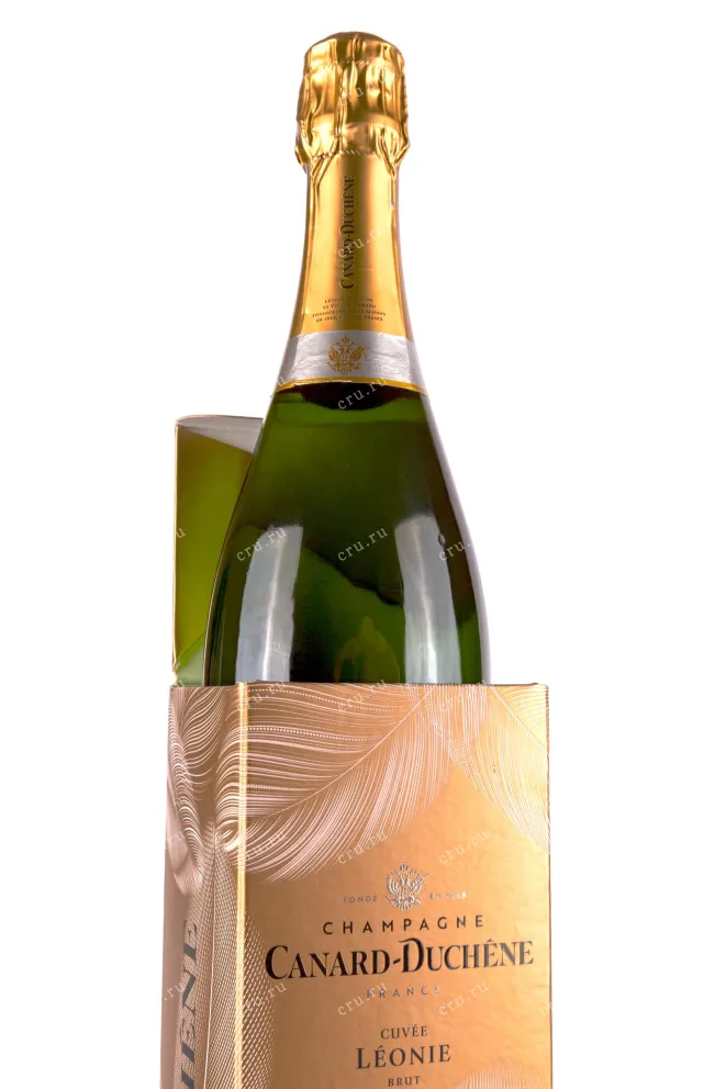 Подарочная упаковка Canard-Duchene Cuvee Leonie gift box 0.75 л