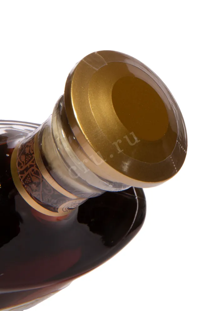 Пробка Anush 4 Years 2018 0.5 л