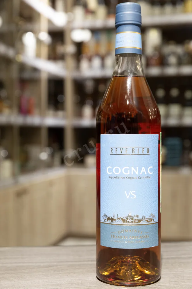 В магазине Крю Профи Reve Bleu VS 3 years in gift box 0.7 л