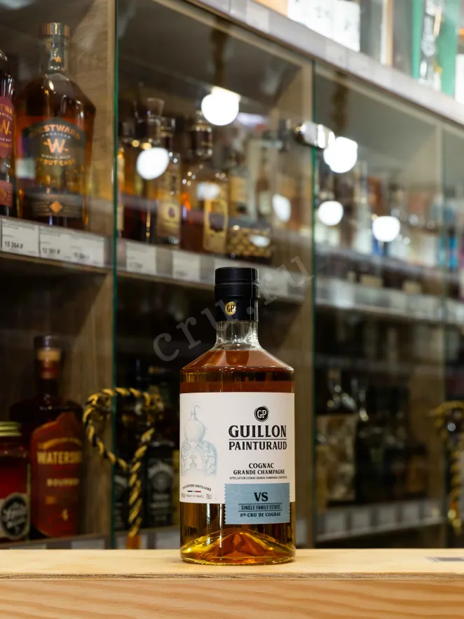 В магазине Крю Профи Guillon Painturaud VS 1er Cru de Cognac 0.7 л
