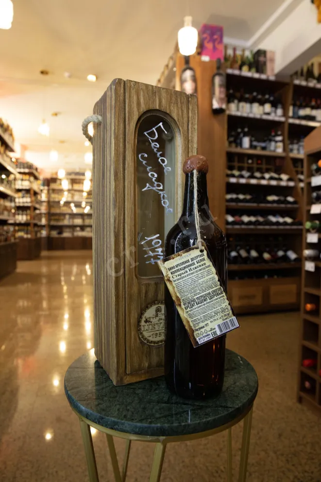 В магазине Крю Профи Old Ijevan Collection 1977 0.75 л