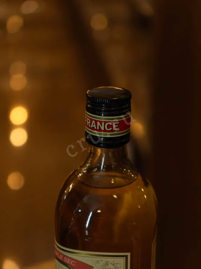 Пробка Pierre Ferrand Curacao Triple Sec 0.7 л