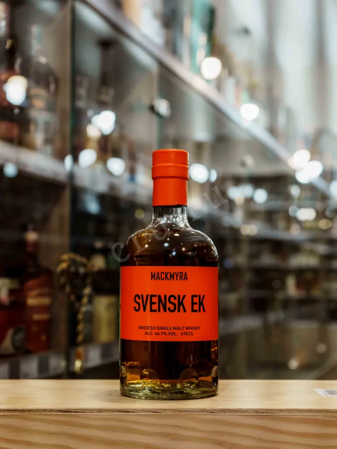 В магазине Крю Профи Mackmyra Svensk Ek with gift box 0.7 л