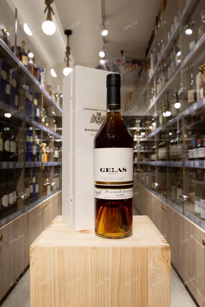 В магазине Крю Профи Gelas 1996 0.7 л