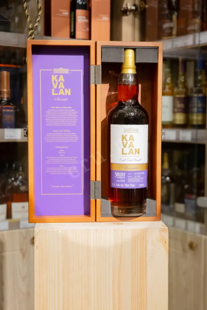 В магазине Крю Профи Kavalan Solist Moscatel Single Cask Strength wooden box 0.75 л