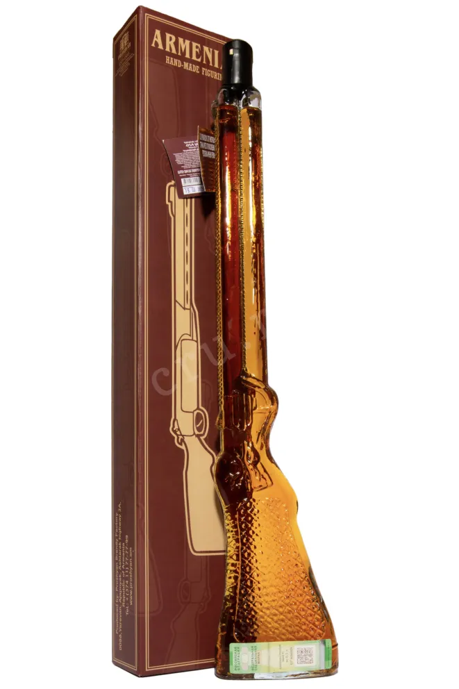 Коньяк Прошян Ружьё 5 лет в подарочной упаковке  0.5 л