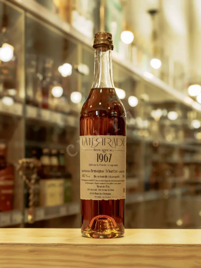 В магазине Крю Профи Laterrade Chateau de La Pouche Armagnac Tenareze in wooden box 1967 0.7 л
