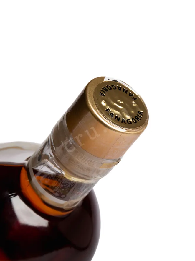 Пробка Fanagoria Hors d’Age Platinum 2014 0.7 л