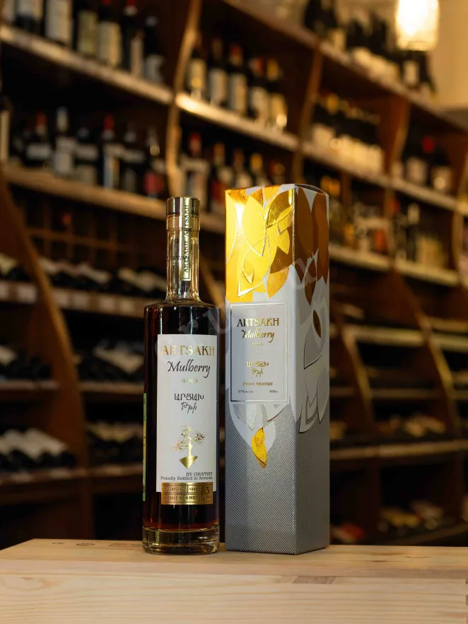 В магазине Крю Профи Artsakh Mulberry Golden in gift box 0.5 л