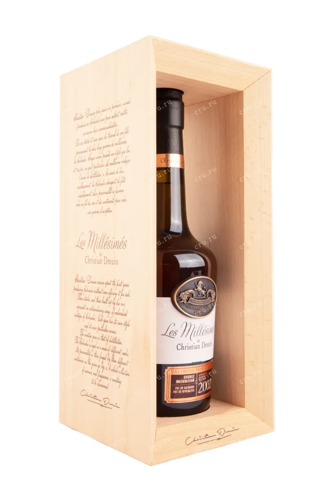 Кальвадос Christian Drouin Calvados Pays d'Auge gift box 2002  0.7 л
