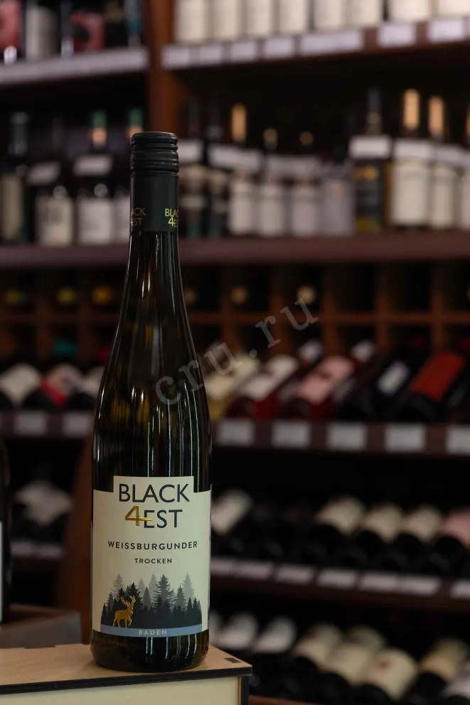 В магазине Крю Профи Black Forest Weissburgunder 2022 0.75 л