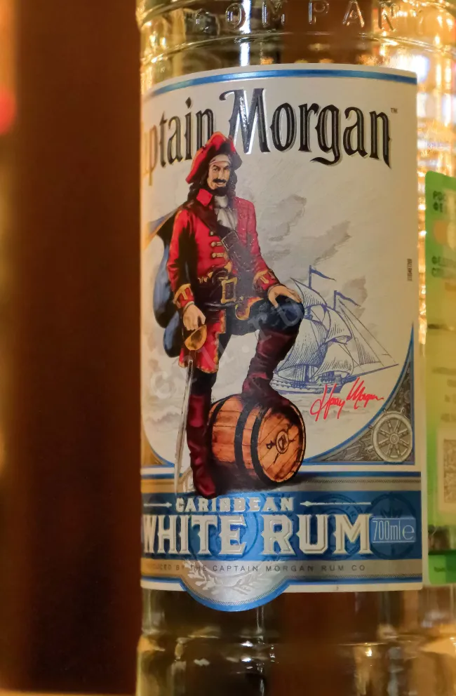 В магазине Крю Профи Captain Morgan White 0.7 л