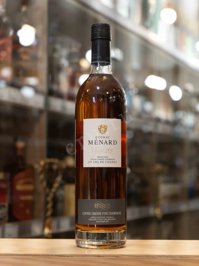 В магазине Крю Профи Menard Reserve 1er Cru De Cognac in gift box 0.7 л