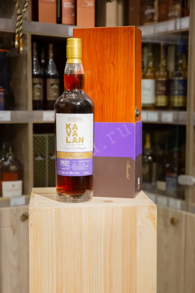 В магазине Крю Профи Kavalan Solist Moscatel Single Cask Strength wooden box 0.75 л